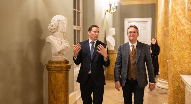 Megnyitja kapuit az Attila-kiállítás, száz éve nem látott alkotás várja a látogatókat