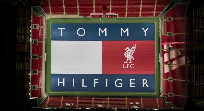 ÚJ KORSZAK KEZDŐDIK A LIVERPOOL FC ÉS A TOMMY HILFIGER EGYÜTTMŰKÖDÉSÉVEL