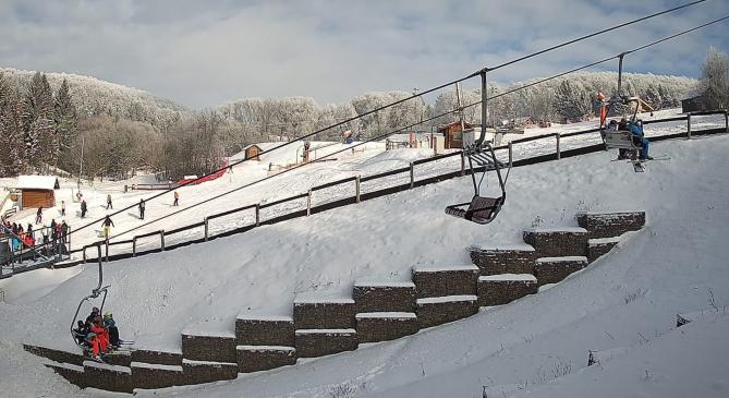 Alpesi hangulatba kerültek a hazai sípályák