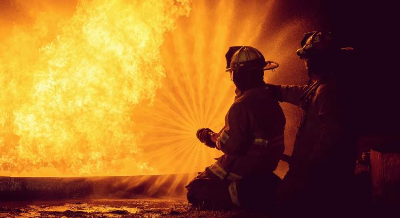 Többen is megsérültek a tatabányai lakástűzben