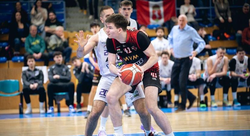 Továbbra is megfogyatkozva kapott ki az Oroszlány Kecskeméten