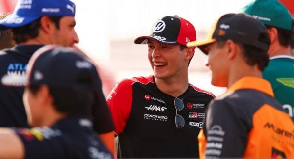 Bearman úgy vezet, mint Verstappen?