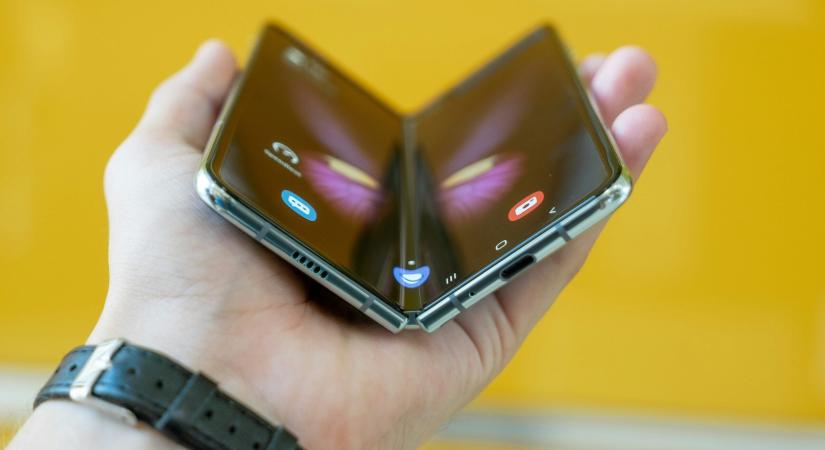 Végre megtalálták a megoldást az okostelefonok kijelzőjének legnagyobb problémájára