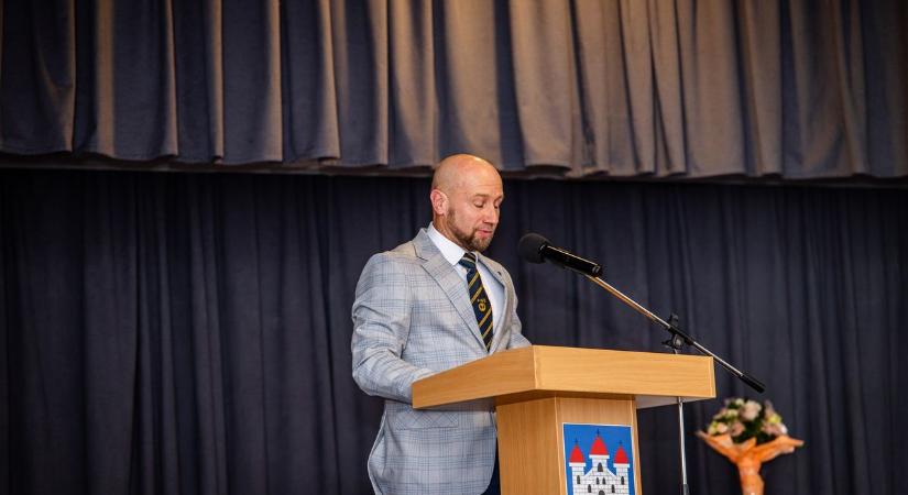 A 2025-ös év legjobb sportolóit díjazták a bátaszéki gálaesten (képgalériával)