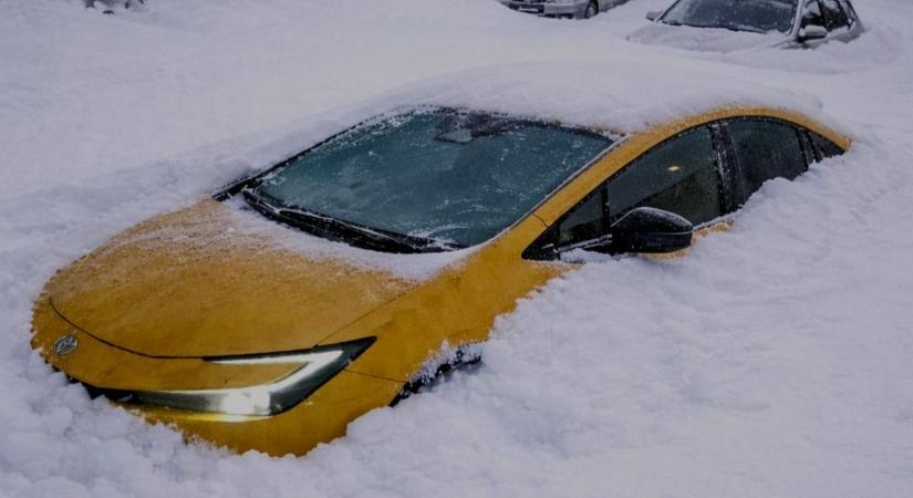 Lecsapott a hóvihar, két éjszakára kocsijában rekedt egy sportoló