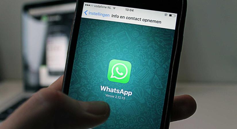 Vigyázat, új átverés terjed WhatsAppon: futárcég nevében küldenek csapdát