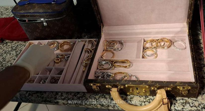 Közel hárommillió euró értékben aranyat és készpénzt próbált átcsempészni a határon két nő