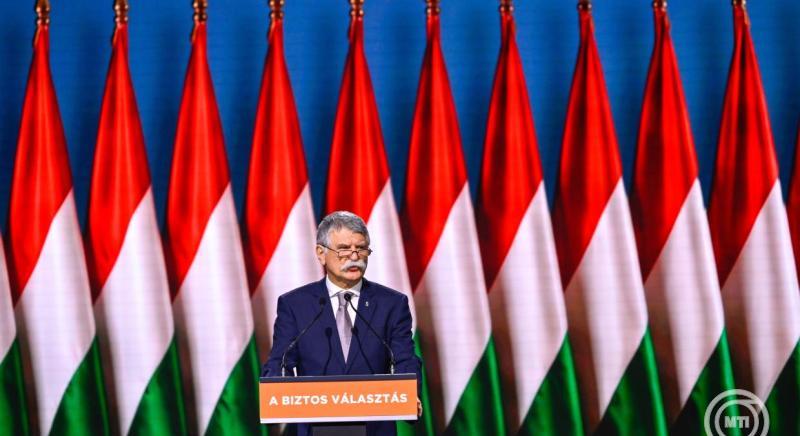 „A tét a minden, ha nem vigyázunk, ha rosszul választunk, mindent elveszíthetünk”