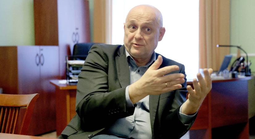 „A BYD háromszor olyan gyorsan épül, mint bármelyik másik autógyár”