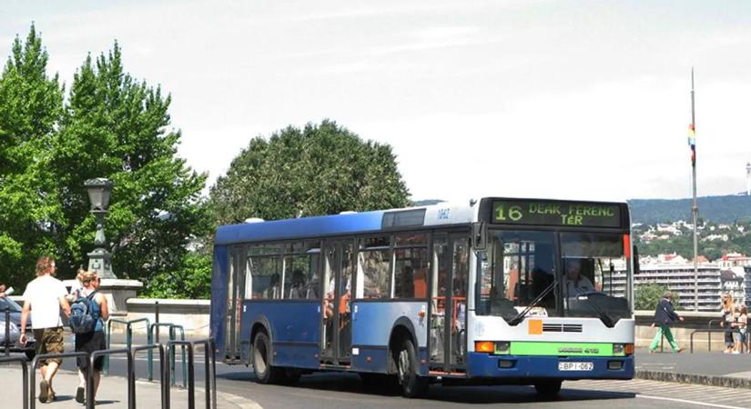 Itt a nagy lehetőség – Ikarus-buszok cuccaira licitálhatunk