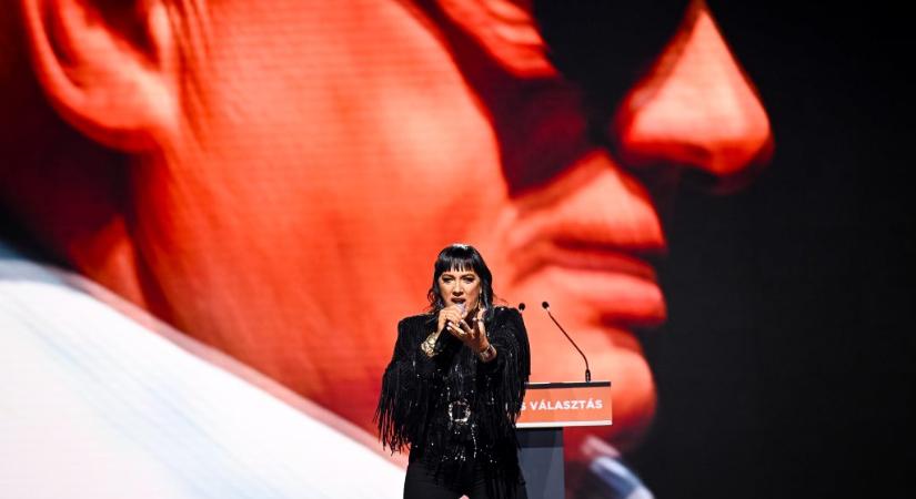 Orbán Viktor: El akarják venni a CSOK-ot és a munkáshitelt, hogy aztán a pénzt Ukrajnába küldjék