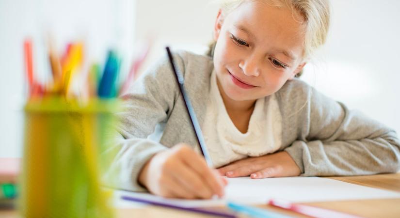 Kérd meg a gyereked, hogy rajzoljon egy tudóst – Ezért fontos, hogy mit rajzol