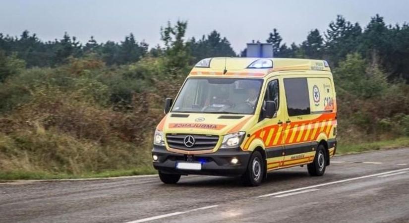 Karambol a 8-as főúton Apácatornánál, forgalmi fennakadásra kell számítani