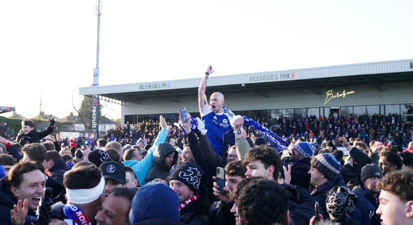 Ilyen is csak Angliában lehet! 6. ligás kiscsapat ejtette ki a címvédőt az FA-kupában