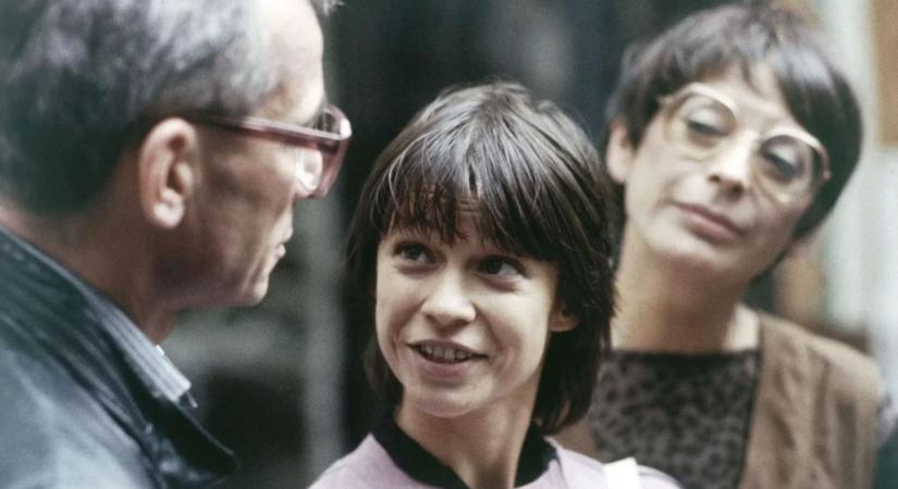 Retró kvíz: felismered egyetlen fotóról ezeket a régi magyar sorozatokat?