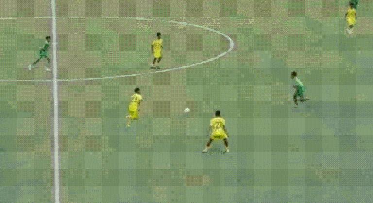 Életfogytiglani eltiltást ért ez az egészen brutális szabálytalanság – videó!