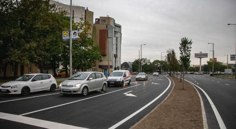 Előbb-utóbb te is találkozol ezzel az új közlekedési táblával – mutatjuk, mit jelent