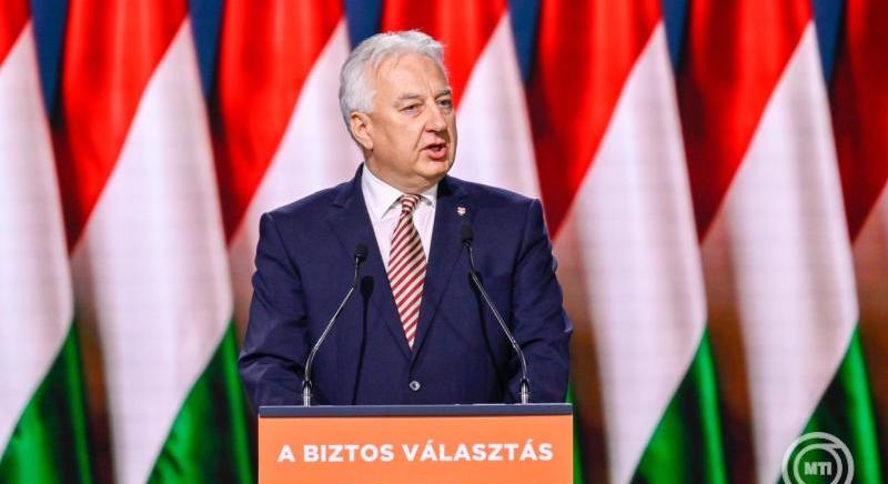 „Európa legfontosabb három kérdésében bástyaként áll Magyarország”