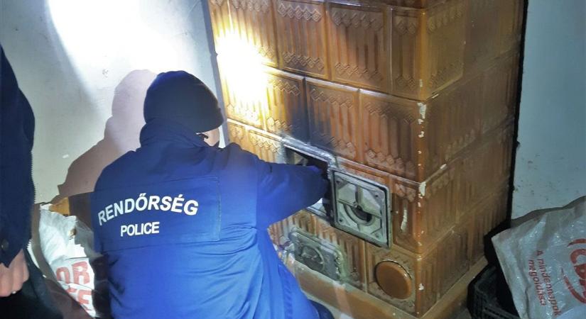 Szolgálnak, védenek: fűtés nélkül maradt egy férfi Csurgón, a rendőrök fűtöttek be neki