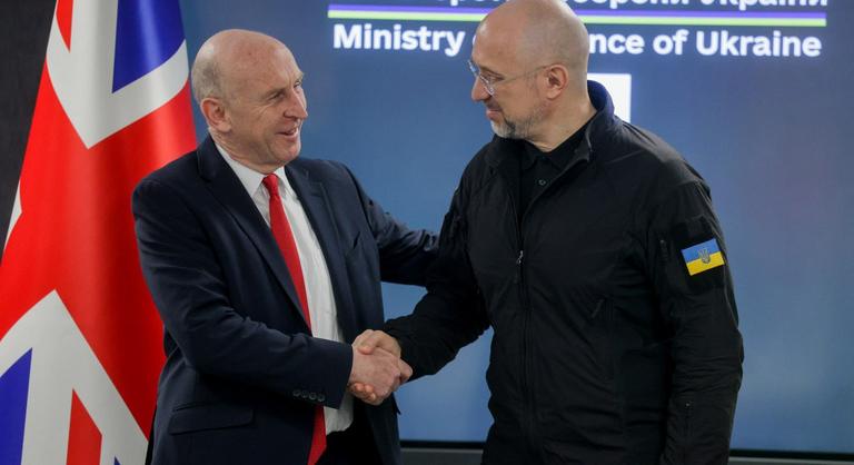 Százéves védelmi szövetséget kötött London és Kijev, kulcsfontosságú területekre terjed ki a megállapodás