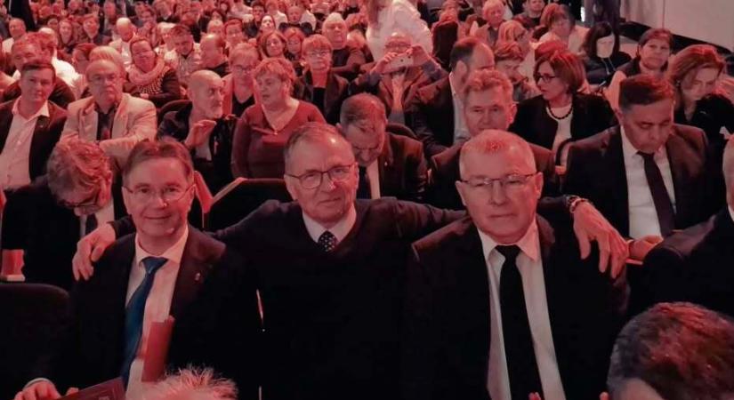 Orbán Viktor megadta a kampány irányát: háború, migráció, gender – a Fidesz „a biztos választás”... és Pajtók Gábor