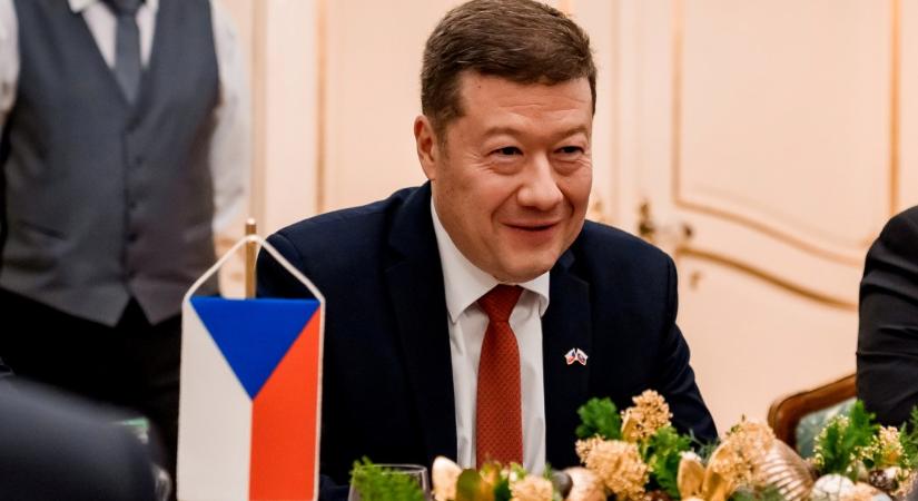 Okamura népszavazást sürget az EU- és NATO-tagságról