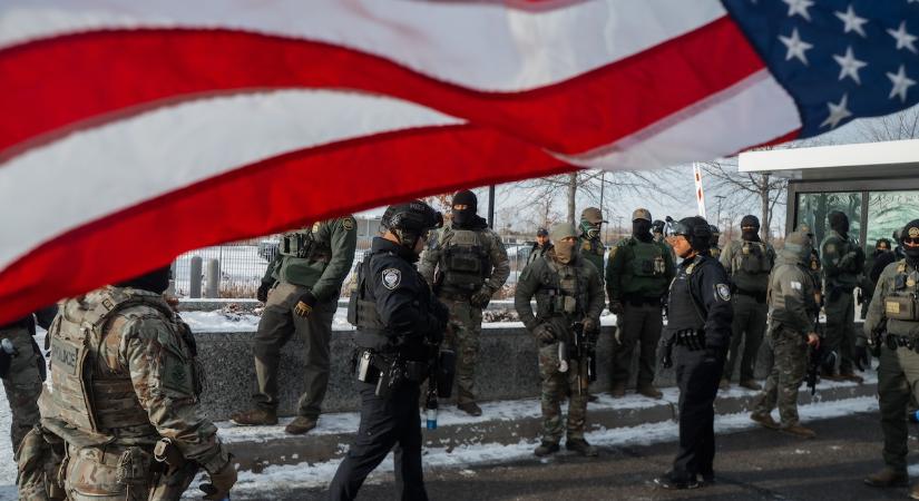 Többeket letartóztattak a bevándorlási hatóság elleni erőszakos tüntetésen