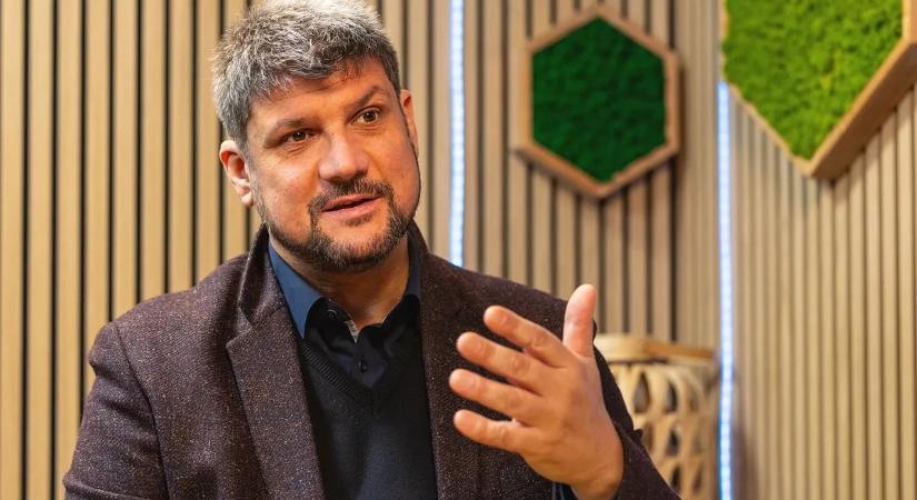 „Az örök szüzességet fogadó lánnyal lefeküdtem; a pártfogómnak eljátszottam a nyugdíját”