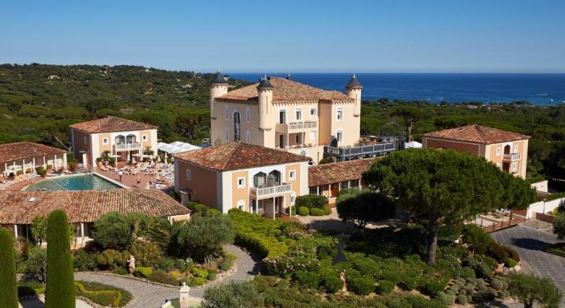 A Fehér Lótusz 4. évadát egy 19. századi kastélyszállodában forgatják Saint-Tropez-ban