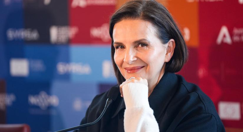 Juliette Binoche a HVG-nek: „Mintha templomban volnék, ahol Tarr Béla a pap”