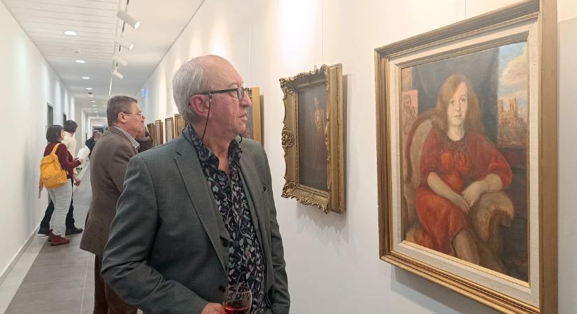 Csodás képek a Tudásközpont falain