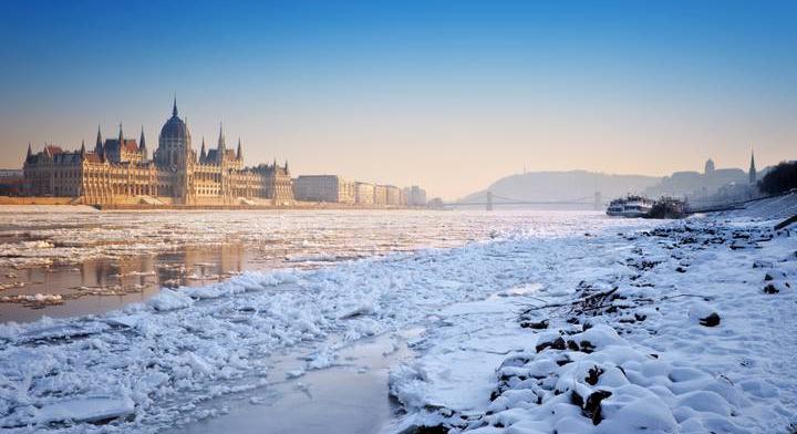 Életveszélyre figyelmeztet a rendőrség, a szabályszegők bírságra számíthatnak