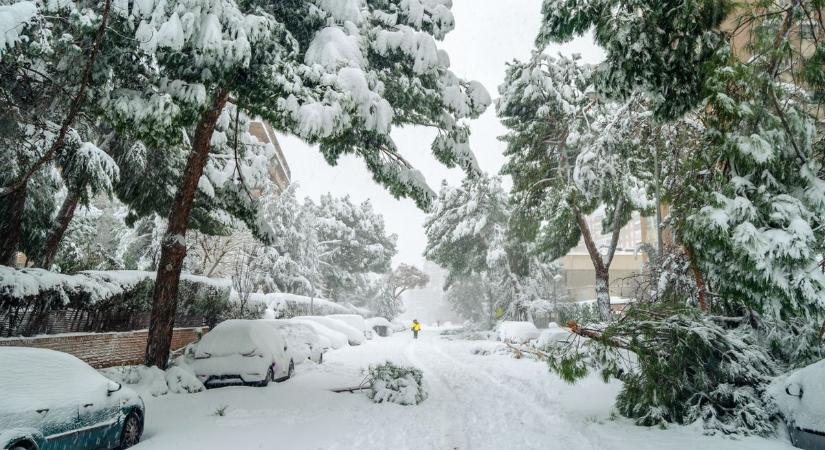 Viharos szél és hófúvás rontja a hőérzetünket vasárnap