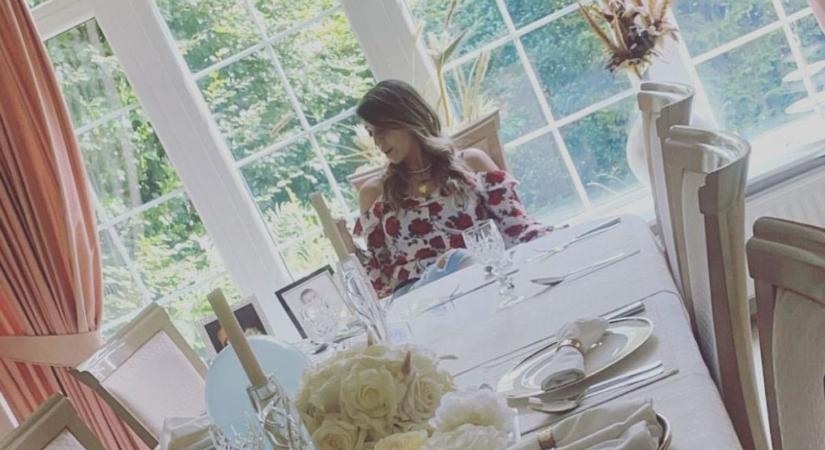 Mutatjuk egy modern brit nő pályafutását: terroristából lett gazdagon utazgató influenszer (VIDEÓ)