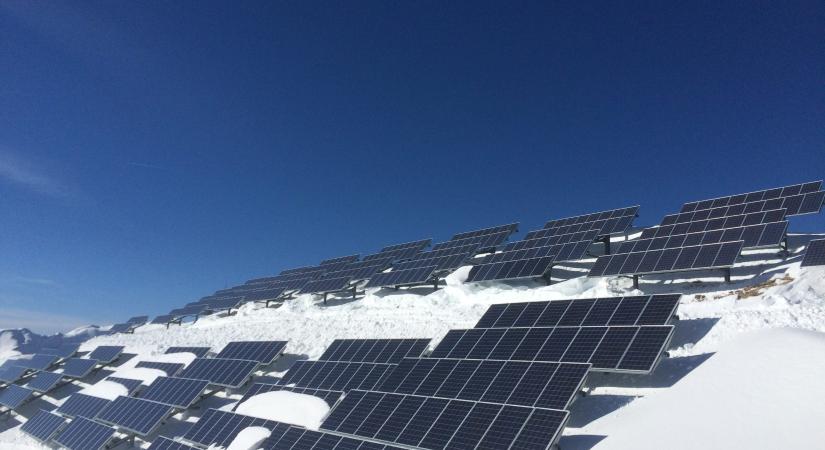 Ötletes rendszerrel ösztönzi Svájc a téli napenergia-termelést
