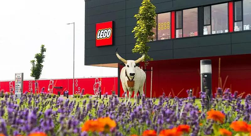 Okoslegóval rukkolt elő a Lego