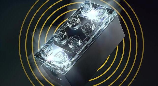 Interaktív okoskockákkal kelti életre a készleteit a LEGO