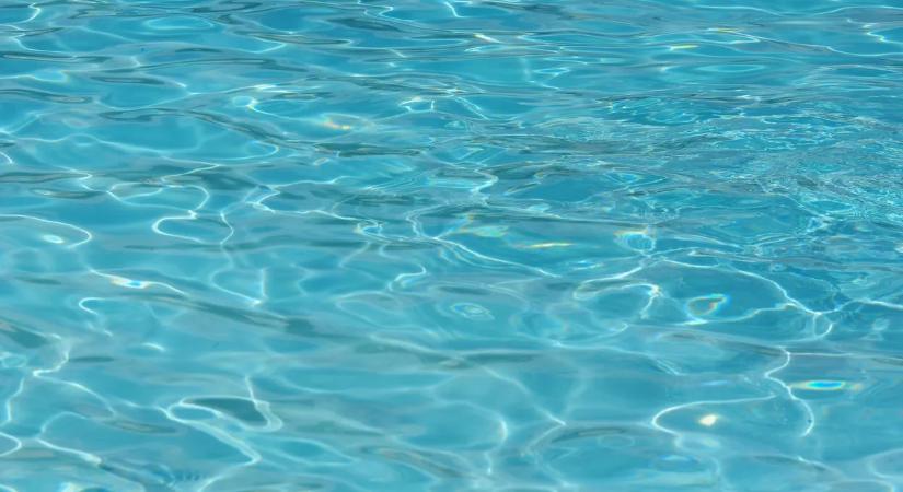 A mentők sem tudtak segíteni: gyógyfürdőben vesztette életét egy férfi Kiskunhalason