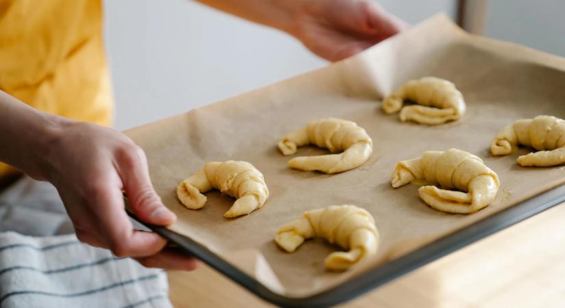 Elfogyott a sütőpapír? 8 praktikus és környezetbarát megoldás a konyhádból