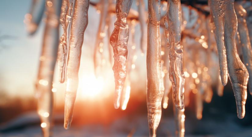 Jégcsapok miatt riasztották a debreceni tűzoltókat