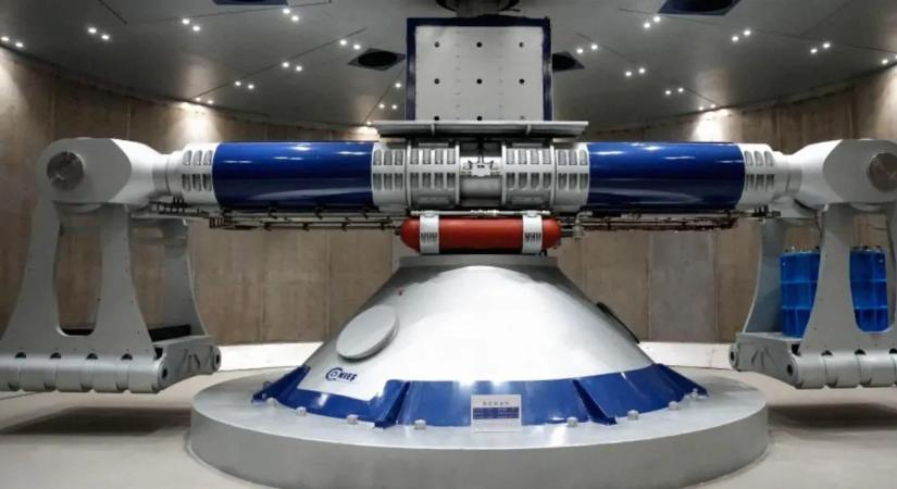 A téridő összenyomására képes gravitációs gépet építettek