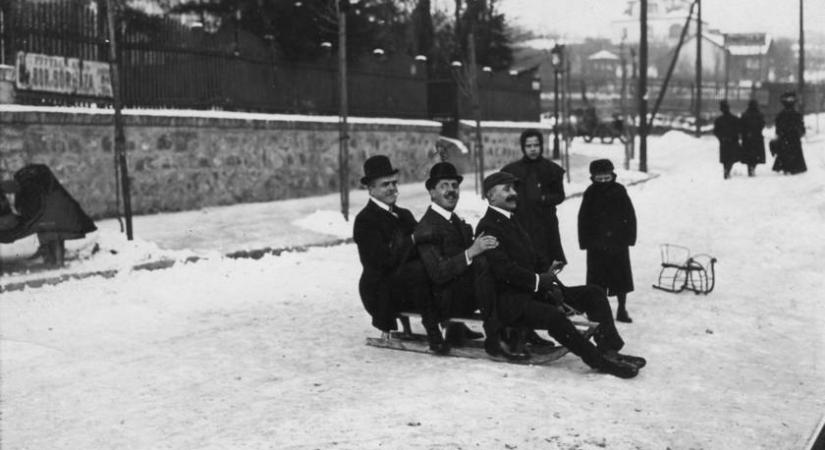 Így szánkóztunk 100 évvel ezelőtt – fotók a múltból