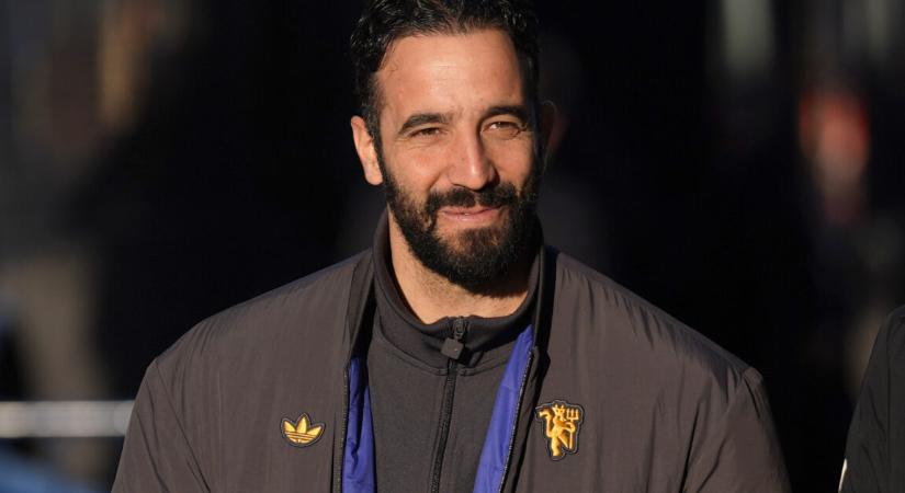 Nem tűnik boldogtalannak a Manchester United kirúgott edzője, rengeteg pénzt keresett a kudarcaival