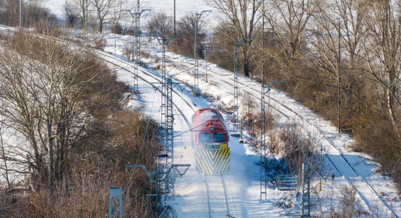 Azonnali közleményt adott ki a MÁV vasárnap reggel – nem egyszerű a helyzet