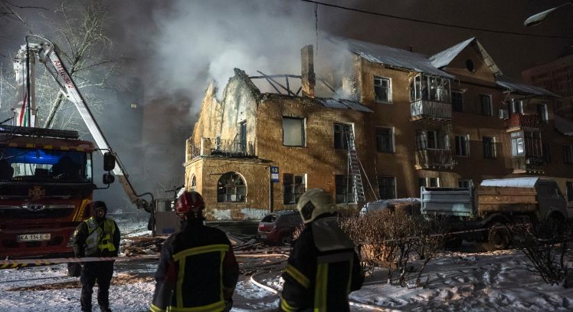 Nincs kímélet: a diákokat is viszik a frontra