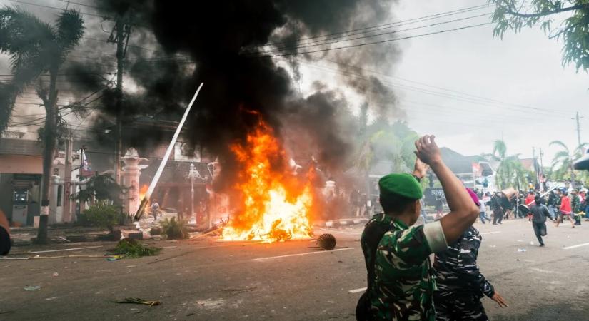 Halálbüntetéssel fenyeget a főügyész: Ki akarják végezni a tüntetőket Iránban