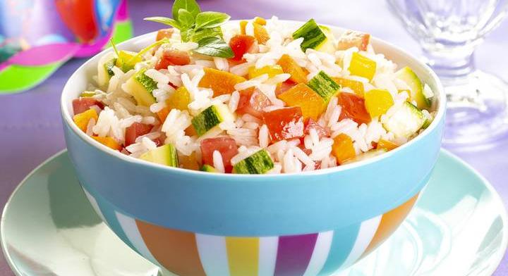 Illatos zöldséges rizs: kókusztejben fő puhára