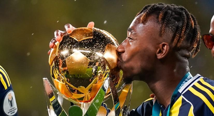 Hihetetlen történt: pénteken kiesés, szombaton kupagyőzelem – példátlan 24 órája volt egy labdarúgónak