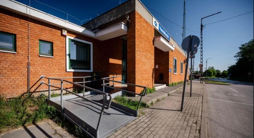 Mégsem ingyenes a wc a MÁV-nál? Fontos részlet derült ki a Lázár János ígéretéről