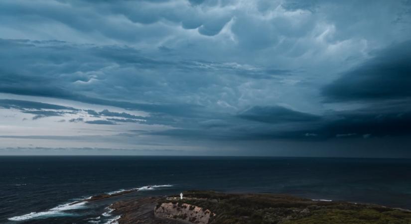 Trópusi ciklon miatt több ezren maradtak áram nélkül Ausztráliában